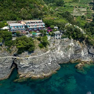 **** Hotel Porto Roca Italien